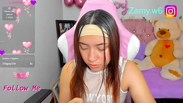 Snapshot of karla_cute01 chatting on September 19, 9:11 am karla cute01 online show from September 19, 9:11 am