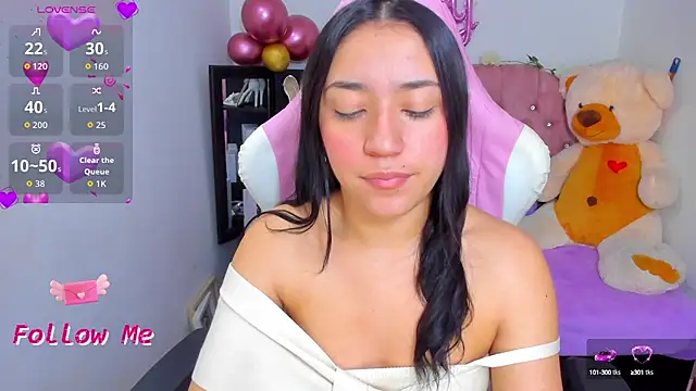 Snapshot of karla_cute01 chatting on October 13, 10:48 am karla cute01 online show from October 13, 10:48 am