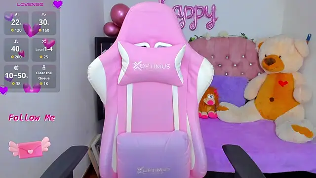 Snapshot of karla_cute01 chatting on October 16, 10:38 am karla cute01 online show from October 16, 10:38 am