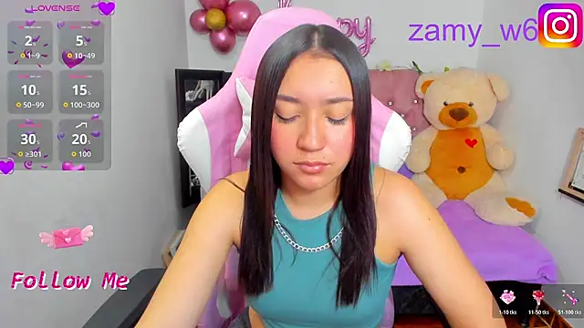 Snapshot of karla_cute01 chatting on November 5, 5:29 am karla cute01 online show from November 5, 5:29 am