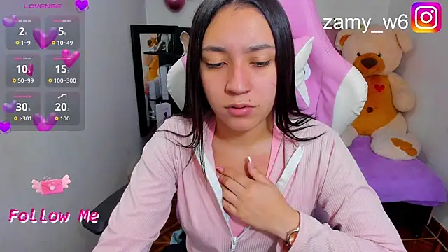 Snapshot of karla_cute01 chatting on November 21, 5:06 am karla cute01 online show from November 21, 5:06 am