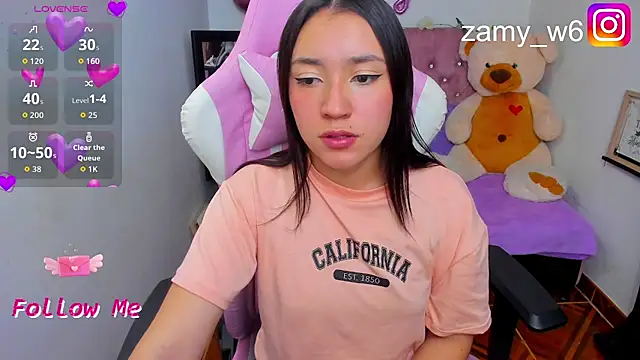 Snapshot of karla_cute01 chatting on November 25, 5:07 am karla cute01 online show from November 25, 5:07 am