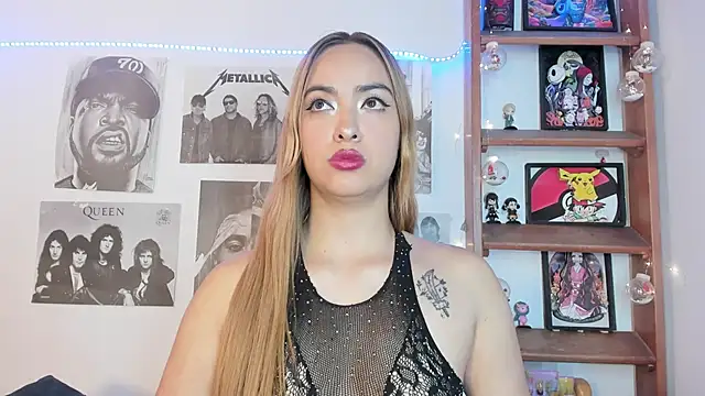 Snapshot of Meowlody chatting on November 13, 8:30 pm Meowlody online show from November 13, 8:30 pm