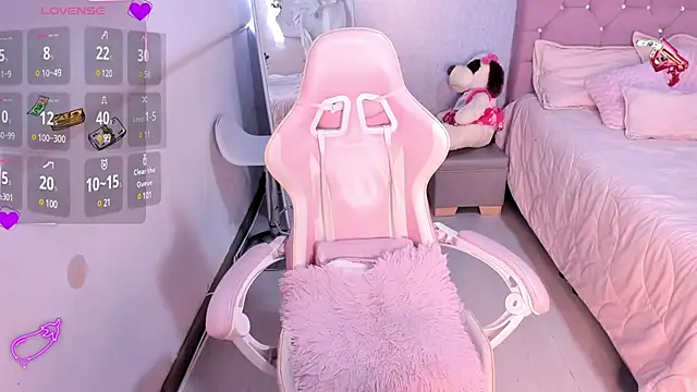 Kenia tompson01 online show from March 8, 6:26 pm