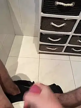 Snapshot of Deralboaus01 chatting on March 12, 10:48 am Deralboaus01 online show from March 12, 10:48 am