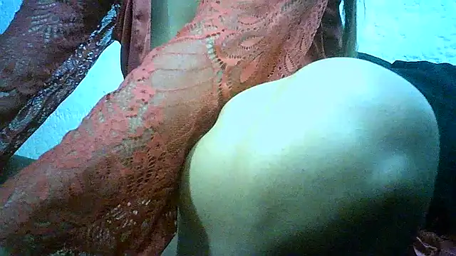 Snapshot of Bellabeltrann chatting on November 10, 10:47 am Bellabeltrann online show from November 10, 10:47 am