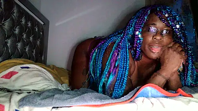 Snapshot of TentenCutiepie69xxx chatting on January 24, 3:43 am TentenCutiepie69xxx online show from January 24, 3:43 am