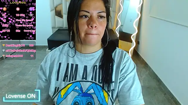 Snapshot of martinna_tay chatting on January 11, 9:15 am martinna tay online show from January 11, 9:15 am