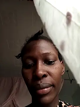 LOVELY-2BERRY online show from December 18, 5:02 am