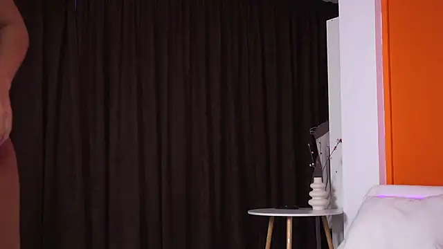 Snapshot of LovingBlondie chatting on September 18, 3:41 am LovingBlondie online show from September 18, 3:41 am