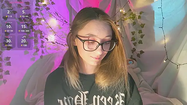 monlight  dana online show from December 4, 9:18 am