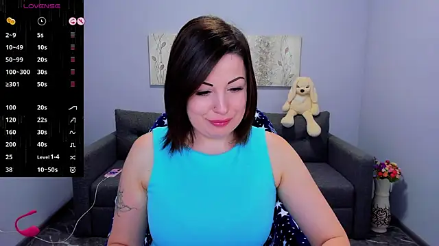 Snapshot of Emily_Midlton chatting on October 28, 7:23 am Emily Midlton online show from October 28, 7:23 am