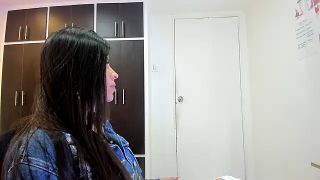 Snapshot of Charlotte_Ice1 chatting on December 24, 3:58 pm Charlotte Ice1 online show from December 24, 3:58 pm
