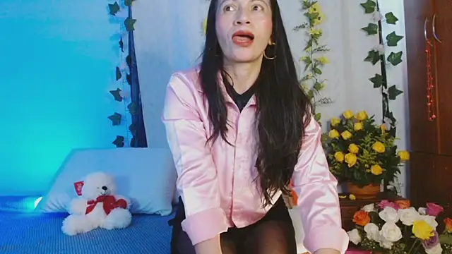Snapshot of cattaleya1476 chatting on March 5, 5:50 pm cattaleya1476 online show from March 5, 5:50 pm