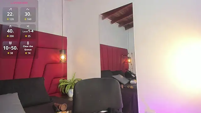 Snapshot of LadyLuminary chatting on January 12, 7:30 pm LadyLuminary online show from January 12, 7:30 pm