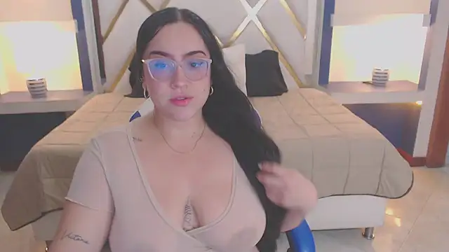 Sofiia davis23 online show from November 28, 1:36 pm