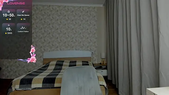 Snapshot of MariaStuart chatting on October 8, 12:41 am MariaStuart online show from October 8, 12:41 am