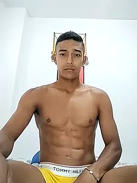 Snapshot of Demiansteven2 chatting on February 15, 10:10 pm Demiansteven2 online show from February 15, 10:10 pm