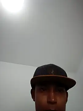 Snapshot of Demiansteven2 chatting on September 24, 1:25 pm Demiansteven2 online show from September 24, 1:25 pm