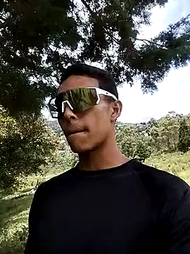 Demiansteven2 online show from May 13, 5:43 pm