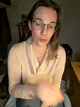 Snapshot of SpiceLea chatting on January 9, 9:16 pm SpiceLea online show from January 9, 9:16 pm