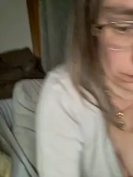 Snapshot of SpiceLea chatting on January 13, 10:24 pm SpiceLea online show from January 13, 10:24 pm