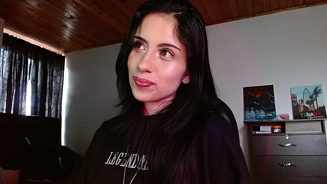 Snapshot of Ary_Pieerce chatting on November 19, 8:42 pm Ary Pieerce online show from November 19, 8:42 pm