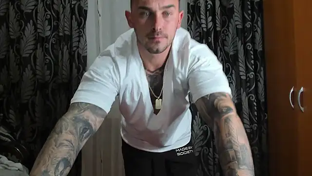 Jonmusclemaster online show from December 3, 8:50 pm