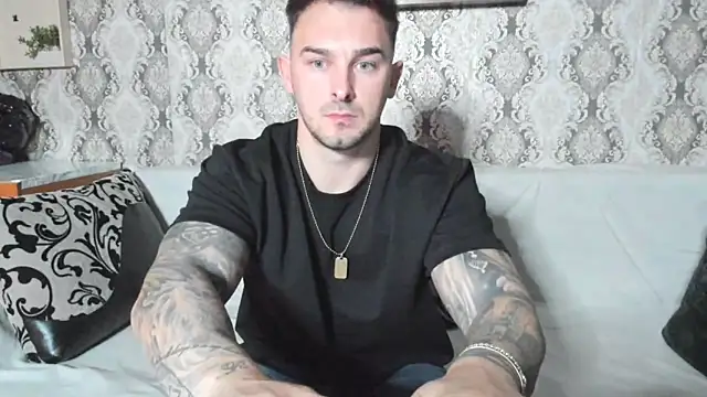 Jonmusclemaster online show from December 15, 8:25 pm