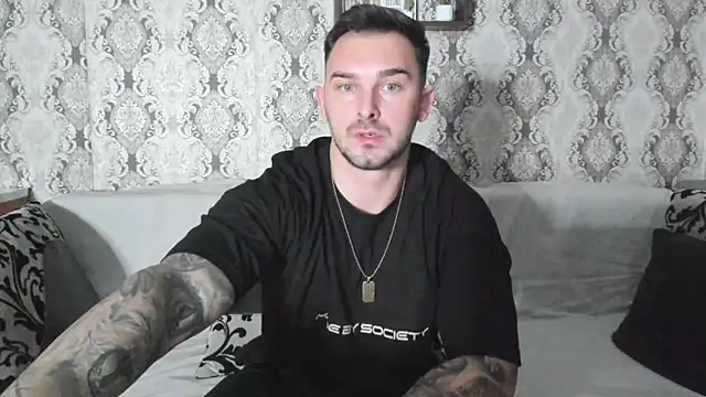 Jonmusclemaster online show from December 20, 8:01 pm