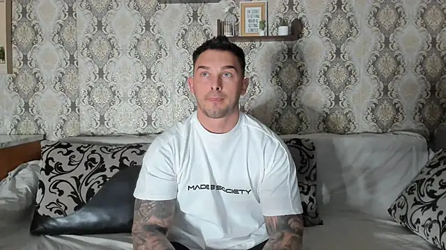 Jonmusclemaster online show from February 11, 8:20 pm