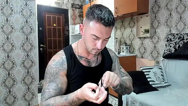 Jonmusclemaster online show from September 29, 8:13 pm