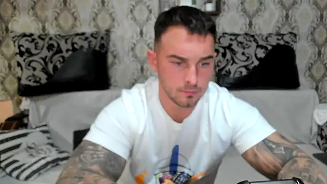 Jonmusclemaster online show from November 14, 8:29 pm