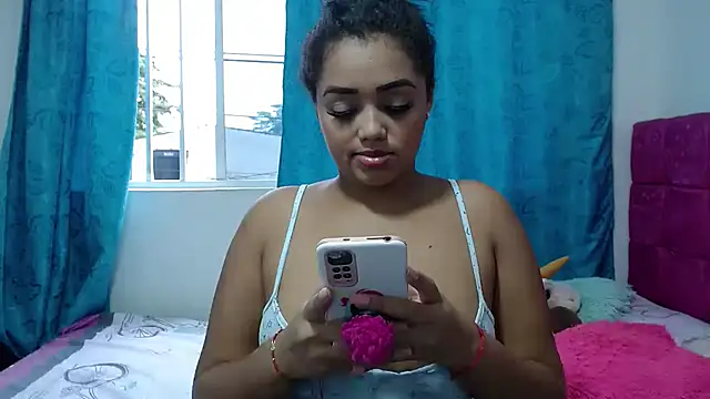 Snapshot of kiara_milf_ chatting on January 3, 9:26 pm kiara milf  online show from January 3, 9:26 pm