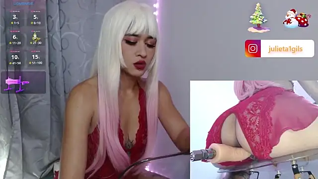 Snapshot of Juliet_dolce chatting on December 21, 10:40 pm Juliet dolce online show from December 21, 10:40 pm