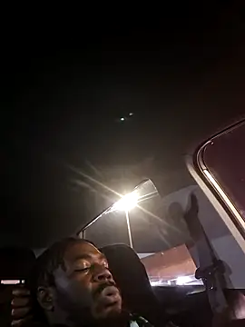 Snapshot of MRHANDSOME3800 chatting on October 28, 4:05 am MRHANDSOME3800 online show from October 28, 4:05 am