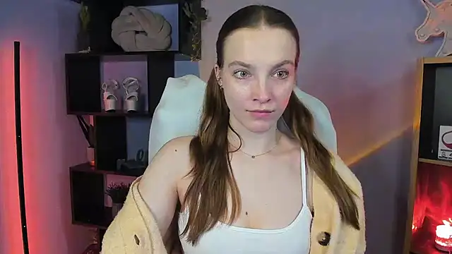 kenzie x online show from February 25, 8:14 am