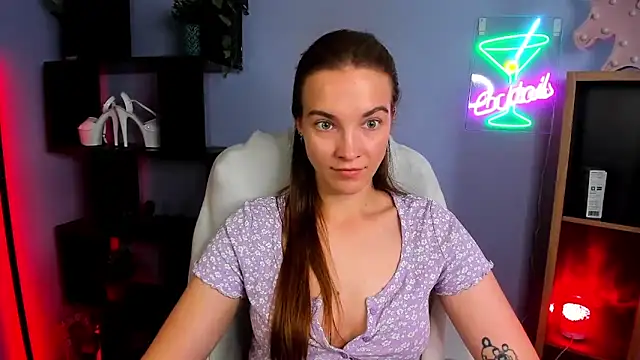 kenzie x online show from September 18, 6:37 am