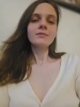 EllieDay online show from May 5, 7:22 pm