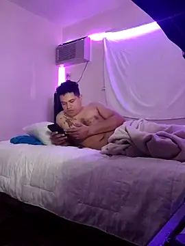 Snapshot of Oviedo174 chatting on March 4, 11:27 am Oviedo174 online show from March 4, 11:27 am