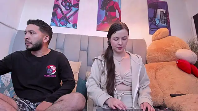 Idara and Edahi01 online show from March 13, 1:29 pm