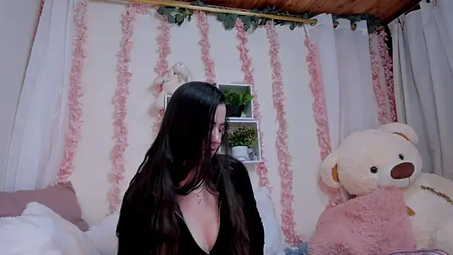 Idara and Edahi01 online show from October 25, 4:02 pm