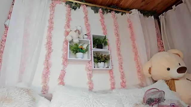 Idara and Edahi01 online show from November 21, 3:44 pm