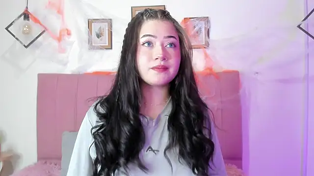 Snapshot of GENNESIS_LOVE chatting on October 28, 3:10 am GENNESIS LOVE online show from October 28, 3:10 am