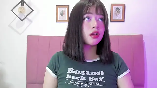 Snapshot of GENNESIS_LOVE chatting on November 20, 12:33 am GENNESIS LOVE online show from November 20, 12:33 am