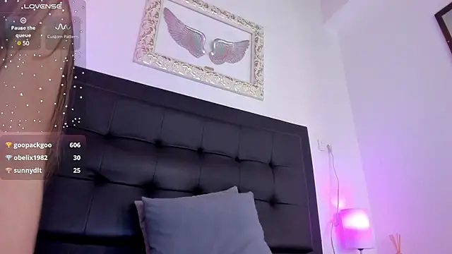 Mia 222 online show from February 9, 3:34 pm