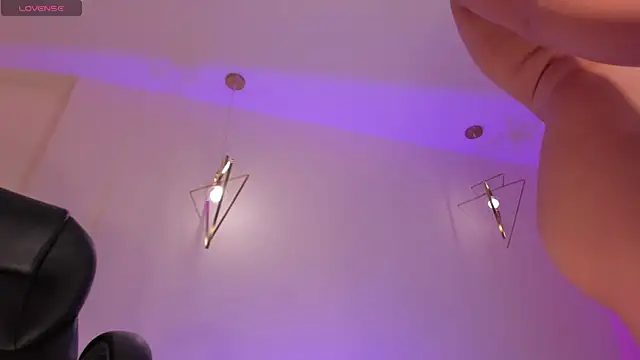 Snapshot of DonnaStonne chatting on January 18, 9:55 pm DonnaStonne online show from January 18, 9:55 pm