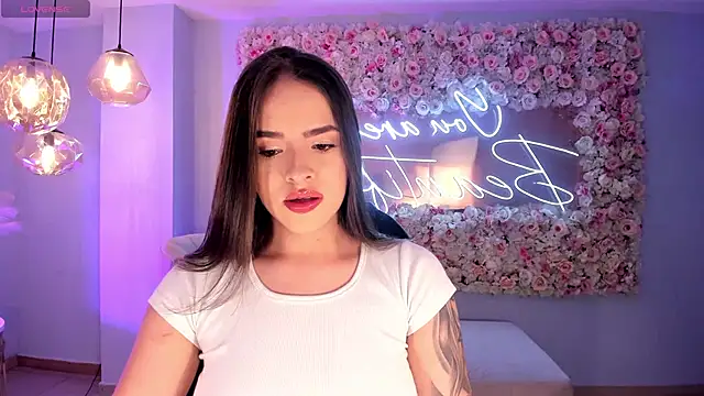 Snapshot of DonnaStonne chatting on October 13, 12:32 am DonnaStonne online show from October 13, 12:32 am