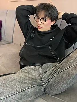 cherryy boy online show from June 6, 12:16 am