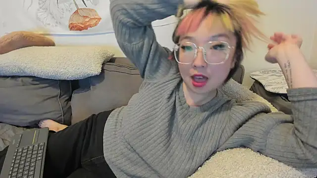 luxgray online show from December 15, 1:35 am